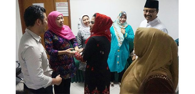 Dua Paslon Pilgub Jatim Jalani Tes Kesehatan Dua Paslon Pilgub Jatim Jalani Tes Kesehatan