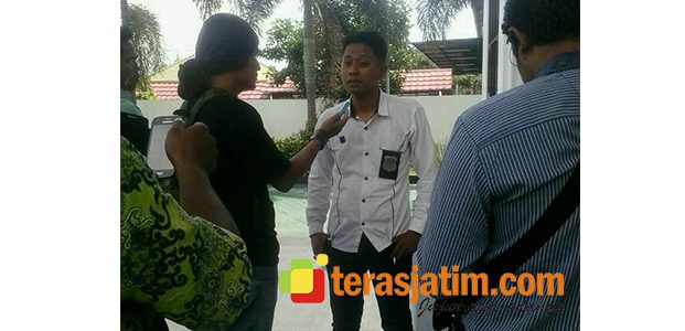 Dugaan Pungli Prona di Jatisari Arjasa, Dilaporkan ke Kejaksaan Situbondo Dugaan Pungli Prona di Jatisari Arjasa, Dilaporkan ke Kejaksaan Situbondo