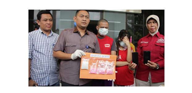 Edarkan Sabu dan Ekstasi, Sepasang Kekasih ini Dibui Edarkan Sabu dan Ekstasi, Sepasang Kekasih ini Dibui