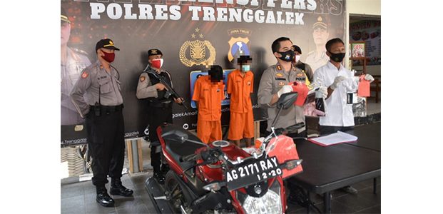 Edarkan Sabu di Trenggalek, 2 Pria asal Boyolangu Tulungagung Diciduk Polisi Edarkan Sabu di Trenggalek, 2 Pria asal Boyolangu Tulungagung Diciduk Polisi