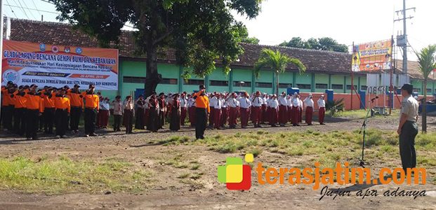 Edukasi Bencana, BPBD Situbondo Gelar Simulasi Bencana Libatkan Murid SD Edukasi Bencana, BPBD Situbondo Gelar Simulasi Bencana Libatkan Murid SD