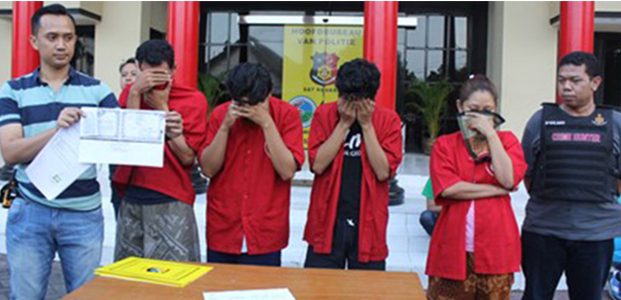 Empat Anggota Komplotan Penipuan Mobil Rental di Surabaya Dibekuk Empat Anggota Komplotan Penipuan Mobil Rental di Surabaya Dibekuk