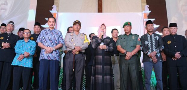 Forpimda Kota Kediri Hadiri Perayaan Natal di Sejumlah Gereja Forpimda Kota Kediri Hadiri Perayaan Natal di Sejumlah Gereja