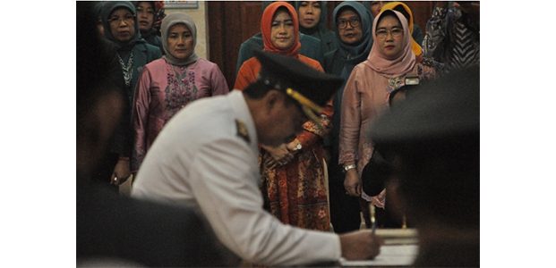 Gantikan Mustofa Kamal Pasa, Pungkasiadi Resmi Dilantik Sebagai Bupati Mojokerto Gantikan Mustofa Kamal Pasa, Pungkasiadi Resmi Dilantik Sebagai Bupati Mojokerto