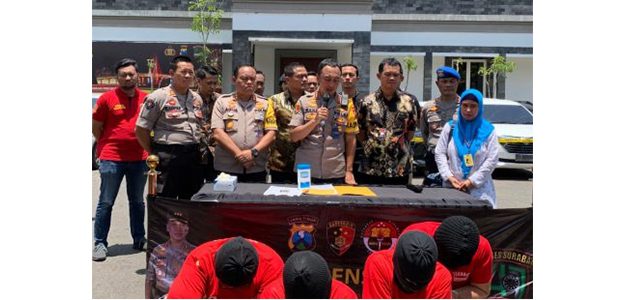 Gelapkan 23 Mobil Rental, 4 Pelaku Sindikat Antar Kota Dibekuk Gelapkan 23 Mobil Rental, 4 Pelaku Sindikat Antar Kota Dibekuk
