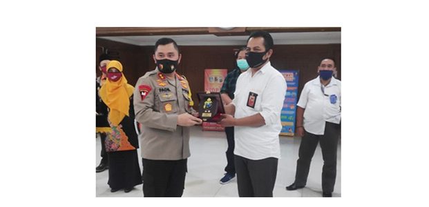 Gelar Pertemuan dengan KPU Jatim, Kapolda Siap Amankan Pilkada Serentak 9 Desember Gelar Pertemuan dengan KPU Jatim, Kapolda Siap Amankan Pilkada Serentak 9 Desember