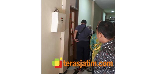 Geledah Pemkot Pasuruan, KPK Bawa PLH Kepala Dinas PUPR Geledah Pemkot Pasuruan, KPK Bawa PLH Kepala Dinas PUPR