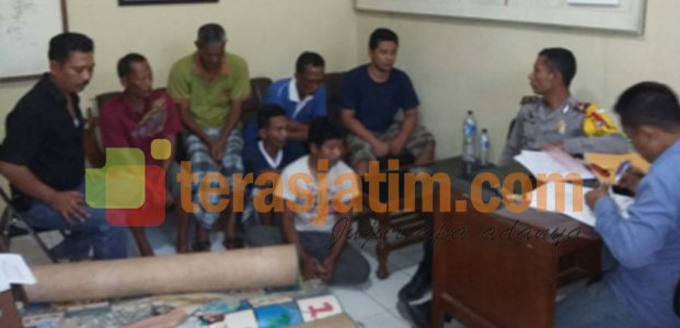 Grebek Judi Domino, Enam Pelaku Berhasil di Ciduk Polisi Grebek Judi Domino, Enam Pelaku Berhasil di Ciduk Polisi