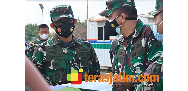 Pangdam Pantau Pembangunan Asrama Yonif 516 di Wedoroanom Gresik Pangdam Pantau Pembangunan Asrama Yonif 516 di Wedoroanom Gresik