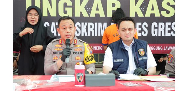PSK Michat di Apartemen Gresik, Dapat Gaji 3 juta Harus Layani 42 Pria Hidung Belang PSK Michat di Apartemen Gresik, Dapat Gaji 3 juta Harus Layani 42 Pria Hidung Belang