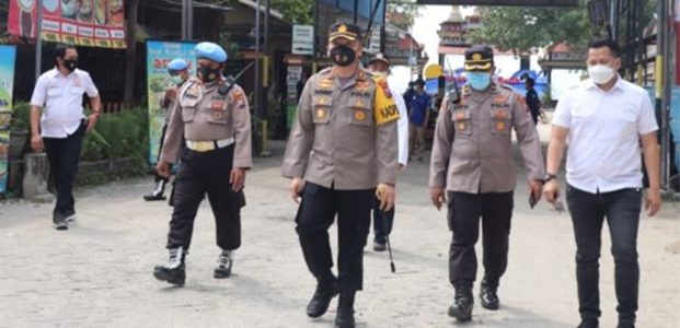 Penyekatan Berlanjut, Aparat Gabungan di Gresik Perketat Pemeriksaan di Check Point Penyekatan Berlanjut, Aparat Gabungan di Gresik Perketat Pemeriksaan di Check Point