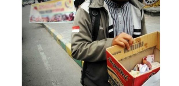 Gubernur Jatim Minta Warga Tak Himpun Sumbangan untuk Alasan Korban Longsor Gubernur Jatim Minta Warga Tak Himpun Sumbangan untuk Alasan Korban Longsor