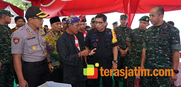 H-1 Pencoblosan, Kapolda Bersama Pangdam Cek Kesiapan Pengamanan Pilgub Jatim di Situbondo H-1 Pencoblosan, Kapolda Bersama Pangdam Cek Kesiapan Pengamanan Pilgub Jatim di Situbondo