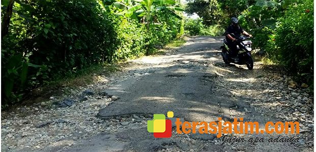 Hampir 2 Periode Menjabat, Bupati Pacitan Minta Maaf Masih Banyak Jalan Berlubang Hampir 2 Periode Menjabat, Bupati Pacitan Minta Maaf Masih Banyak Jalan Berlubang