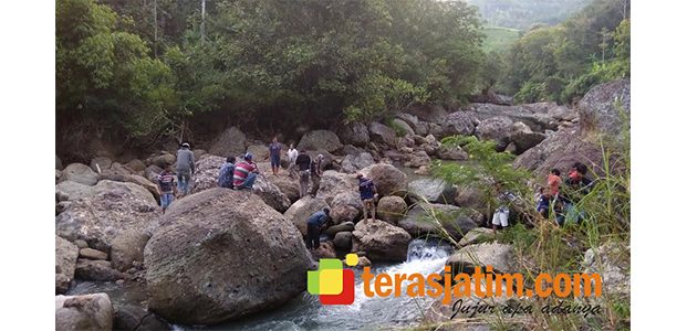 Hampir Sebulan Hilang, Perempuan asal Pacitan Ditemukan Tewas Terjepit Bebatuan Sungai Hampir Sebulan Hilang, Perempuan asal Pacitan Ditemukan Tewas Terjepit Bebatuan Sungai