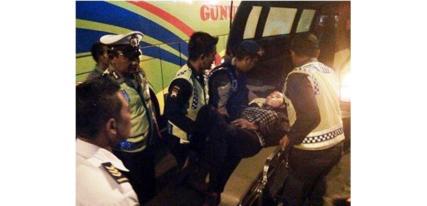 Hendak Pulang Kampung, Seorang TKW dari Malaysia Melahirkan Bayinya di Atas Bus Hendak Pulang Kampung, Seorang TKW dari Malaysia Melahirkan Bayinya di Atas Bus