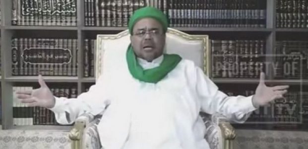 Habib Rizieq Umumkan Kepulangannya ke Indonesia Habib Rizieq Umumkan Kepulangannya ke Indonesia