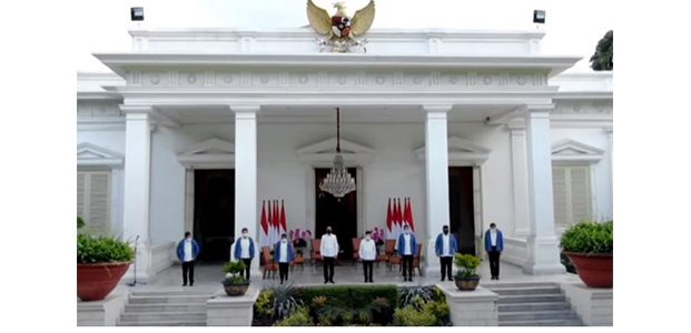 Ada Risma dan Sandiaga Uno, Ini 6 Menteri Baru Jokowi-Ma’aruf Ada Risma dan Sandiaga Uno, Ini 6 Menteri Baru Jokowi-Ma’aruf