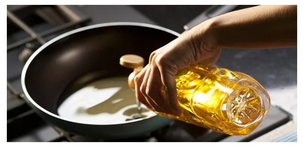 Mulai Hari Ini, Harga Minyak Goreng di Seluruh Tanah Air 14 Ribu/Liter Mulai Hari Ini, Harga Minyak Goreng di Seluruh Tanah Air 14 Ribu/Liter