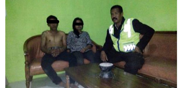 Hoho Hihe Dengan Wanita Bersuami, Pria Ini Nyaris Diamuk Massa Hoho Hihe Dengan Wanita Bersuami, Pria Ini Nyaris Diamuk Massa