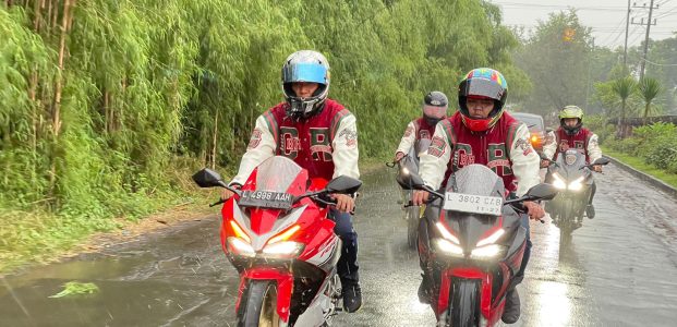 Waspada Jalan Licin di Musim Hujan, Ini Tips Berkendara Aman ala Honda untuk Warga Malang Waspada Jalan Licin di Musim Hujan, Ini Tips Berkendara Aman ala Honda untuk Warga Malang