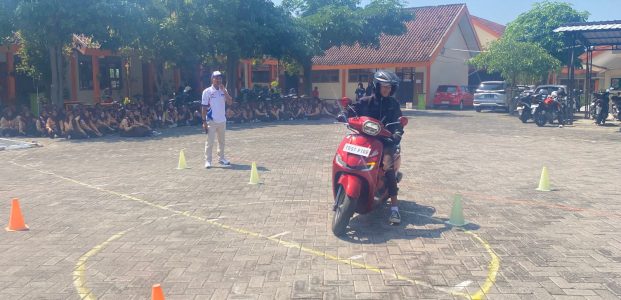 Ratusan Siswa dari 4 Sekolah di Ngawi Antusias Ikuti Sosialisasi AHM Best Student 2025 Ratusan Siswa dari 4 Sekolah di Ngawi Antusias Ikuti Sosialisasi AHM Best Student 2025