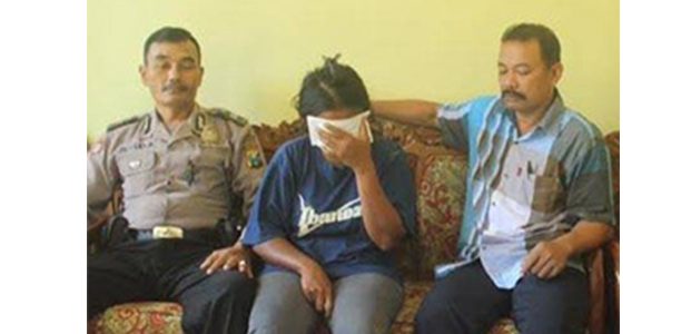 Seorang Ibu di Tulungagung Mengajak Anak dan Keponakan Untuk Merampok Seorang Ibu di Tulungagung Mengajak Anak dan Keponakan Untuk Merampok