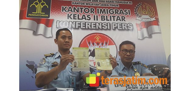 Imigrasi Blitar Tahan WNA Asal Pantai Gading Yang Miliki Paspor Palsu Imigrasi Blitar Tahan WNA Asal Pantai Gading Yang Miliki Paspor Palsu