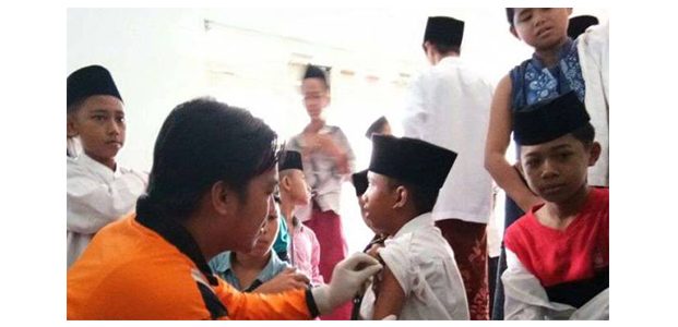 Imunisasi Difteri di 4 Kabupaten di Pulau Madura Sasar 1,2 Juta Anak Imunisasi Difteri di 4 Kabupaten di Pulau Madura Sasar 1,2 Juta Anak