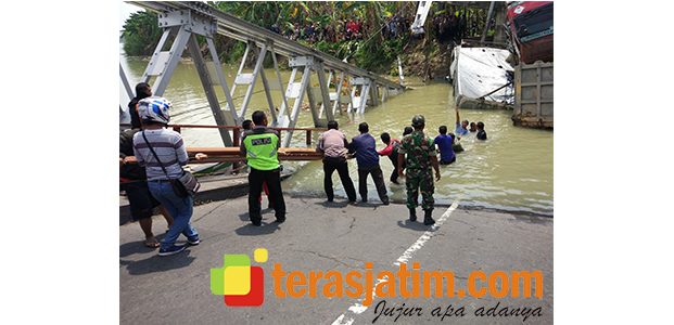 Insiden Ambruknya Jembatan Widang, Seorang Korban Tewas Berhasil Dievakuasi Insiden Ambruknya Jembatan Widang, Seorang Korban Tewas Berhasil Dievakuasi
