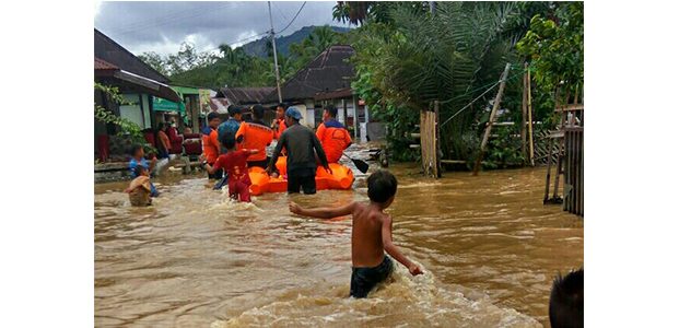 Intensitas Hujan Masih Tinggi, Warga Jatim Diminta Waspada Banjir dan Longsor Intensitas Hujan Masih Tinggi, Warga Jatim Diminta Waspada Banjir dan Longsor