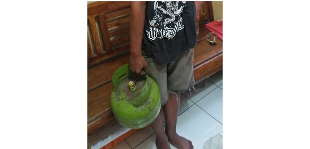Jadi Korban Pencurian, Pria di Ngawi ini Justru Lindungi Sang Maling dari Amuk Massa Jadi Korban Pencurian, Pria di Ngawi ini Justru Lindungi Sang Maling dari Amuk Massa