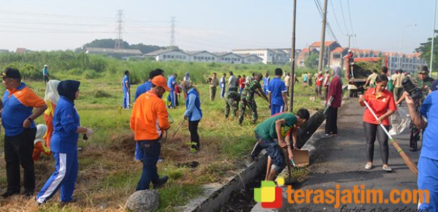 Jaga Lingkungan, Korem Bhaskara Jaya Surabaya Gandeng Warga Jaga Lingkungan, Korem Bhaskara Jaya Surabaya Gandeng Warga