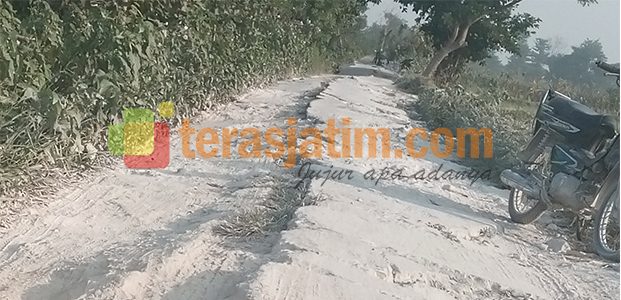 Jarang Tersentuh Pembangunan, Jalur Antar Desa Rusak Parah Jarang Tersentuh Pembangunan, Jalur Antar Desa Rusak Parah