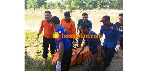 Jasad Warga Ledokwetan Bojonegoro Ditemukan Mengapung di Bengawan Solo Jasad Warga Ledokwetan Bojonegoro Ditemukan Mengapung di Bengawan Solo