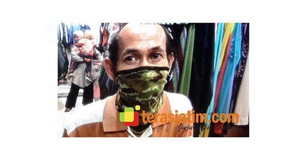 Jelang Lebaran, Pedagang Pakaian di Pasar Kota Lamongan Mengaku Sepi Jelang Lebaran, Pedagang Pakaian di Pasar Kota Lamongan Mengaku Sepi