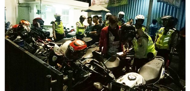 Jelang Malam Pergantian Tahun, Puluhan Motor Knalpot Brong di Bojonegoro Dikandangkan Jelang Malam Pergantian Tahun, Puluhan Motor Knalpot Brong di Bojonegoro Dikandangkan