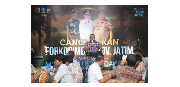 Jelang Peringatan Hari Buruh, Kapolda Gelar Cangkrukan Bareng Serikat Pekerja Jatim Jelang Peringatan Hari Buruh, Kapolda Gelar Cangkrukan Bareng Serikat Pekerja Jatim