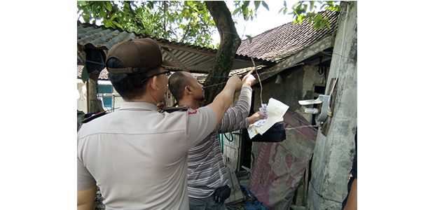 Tersengat Listrik di Tali Jemuran, Pemuda Asal Soko Tuban Tewas Seketika Tersengat Listrik di Tali Jemuran, Pemuda Asal Soko Tuban Tewas Seketika