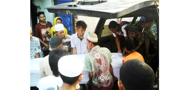 Jenazah WNI yang Tenggelam di Johor Malaysia, Tiba di Sumenep Jenazah WNI yang Tenggelam di Johor Malaysia, Tiba di Sumenep