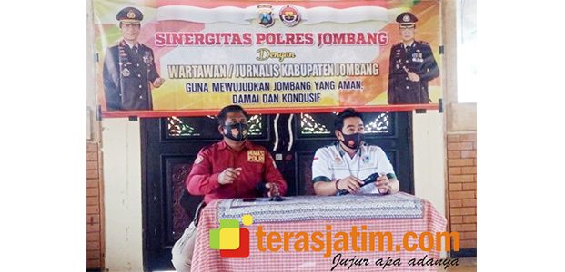 Jalin Komunikasi Lebih Dekat, Polres Jombang Ajak Insan Pers Ngopi Bareng Jalin Komunikasi Lebih Dekat, Polres Jombang Ajak Insan Pers Ngopi Bareng
