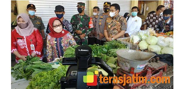Jelang Lebaran, Bupati dan Forkopimda Jombang Sidak ke Sejumlah Pasar Jelang Lebaran, Bupati dan Forkopimda Jombang Sidak ke Sejumlah Pasar