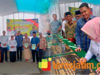 Bupati Jombang Resmikan 2 Masjid dan Serahkan 1.086 Sertipikat PTSL Warga Betek