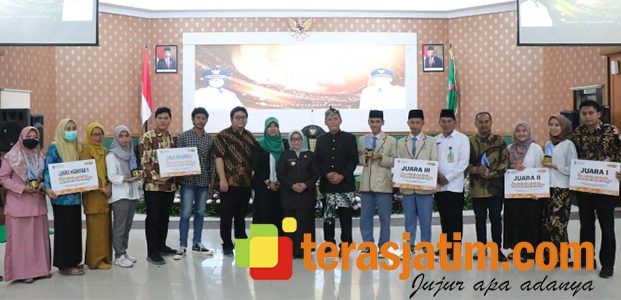 Bupati Jombang Berikan Apresiasi Para Juara Krenova 2022 Bupati Jombang Berikan Apresiasi Para Juara Krenova 2022