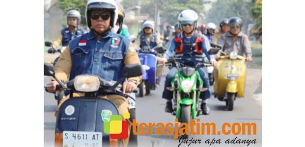 Pj Bupati Jombang Lakukan ‘Tilik Deso Bervespa’ ke Kecamatan Gudo Pj Bupati Jombang Lakukan ‘Tilik Deso Bervespa’ ke Kecamatan Gudo