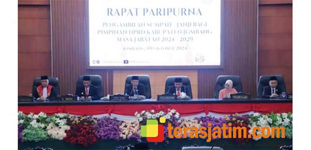 Empat Pimpinan Baru DPRD Jombang Periode 2024-2029 Resmi Dilantik Empat Pimpinan Baru DPRD Jombang Periode 2024-2029 Resmi Dilantik