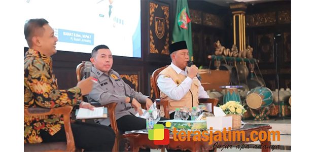 Di Jombang, Sekretaris Saber Pungli Pusat Tekankan Pentingnya Birokrasi yang Bersih Melayani Di Jombang, Sekretaris Saber Pungli Pusat Tekankan Pentingnya Birokrasi yang Bersih Melayani