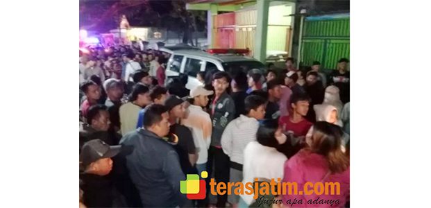 Sadis! Wartawan di Jombang Tewas Ditembak Hingga Kepalanya Dihantam Palu Sadis! Wartawan di Jombang Tewas Ditembak Hingga Kepalanya Dihantam Palu