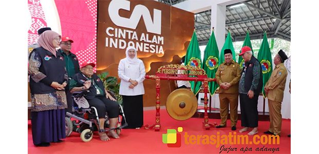 Hadiri Pembukaan Perkemahan CAI di Jombang, Gubernur Khofifah Tekankan Pendidikan Karakter Hadiri Pembukaan Perkemahan CAI di Jombang, Gubernur Khofifah Tekankan Pendidikan Karakter