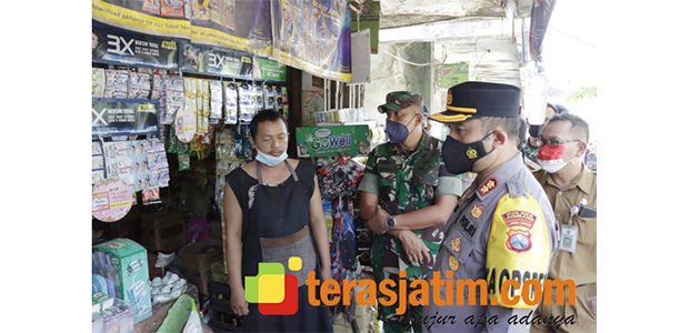 Harga Minyak Goreng Curah di Pasar Pon Jombang Sesuai HET Harga Minyak Goreng Curah di Pasar Pon Jombang Sesuai HET